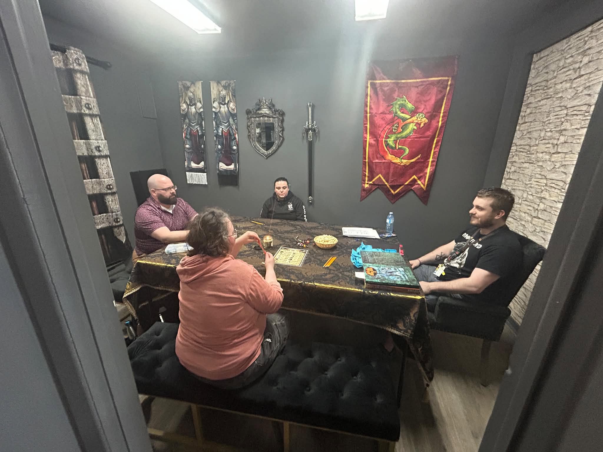 La salle médiévale immersive du Repaire Ludique
